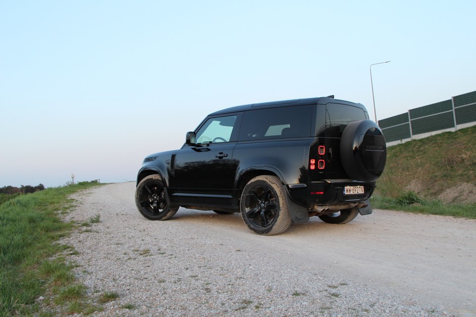 Land Rover Defender 90 V8