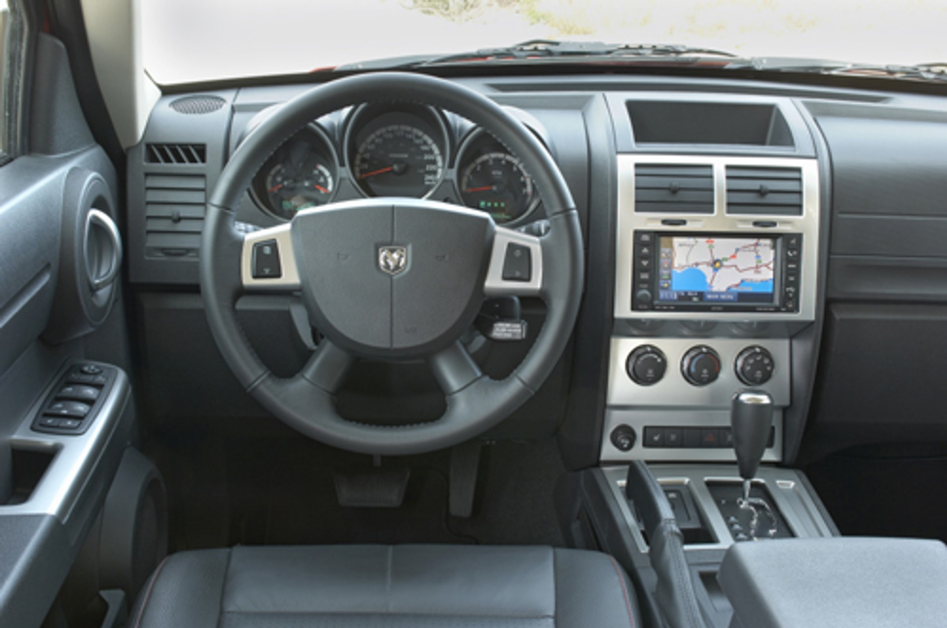 Dodge Nitro - Stworzony na asfalt