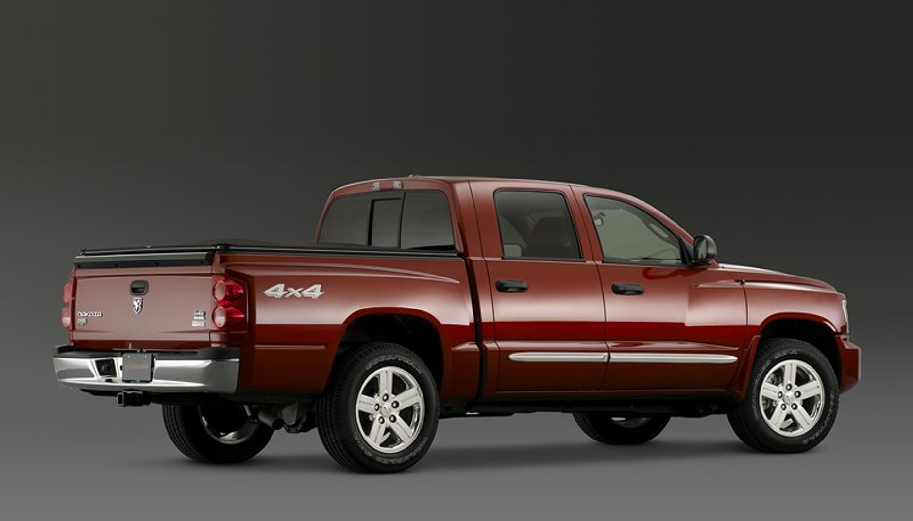 Dodge Dakota 2008: mocniejszy, praktyczniejszy, oszczędniejszy