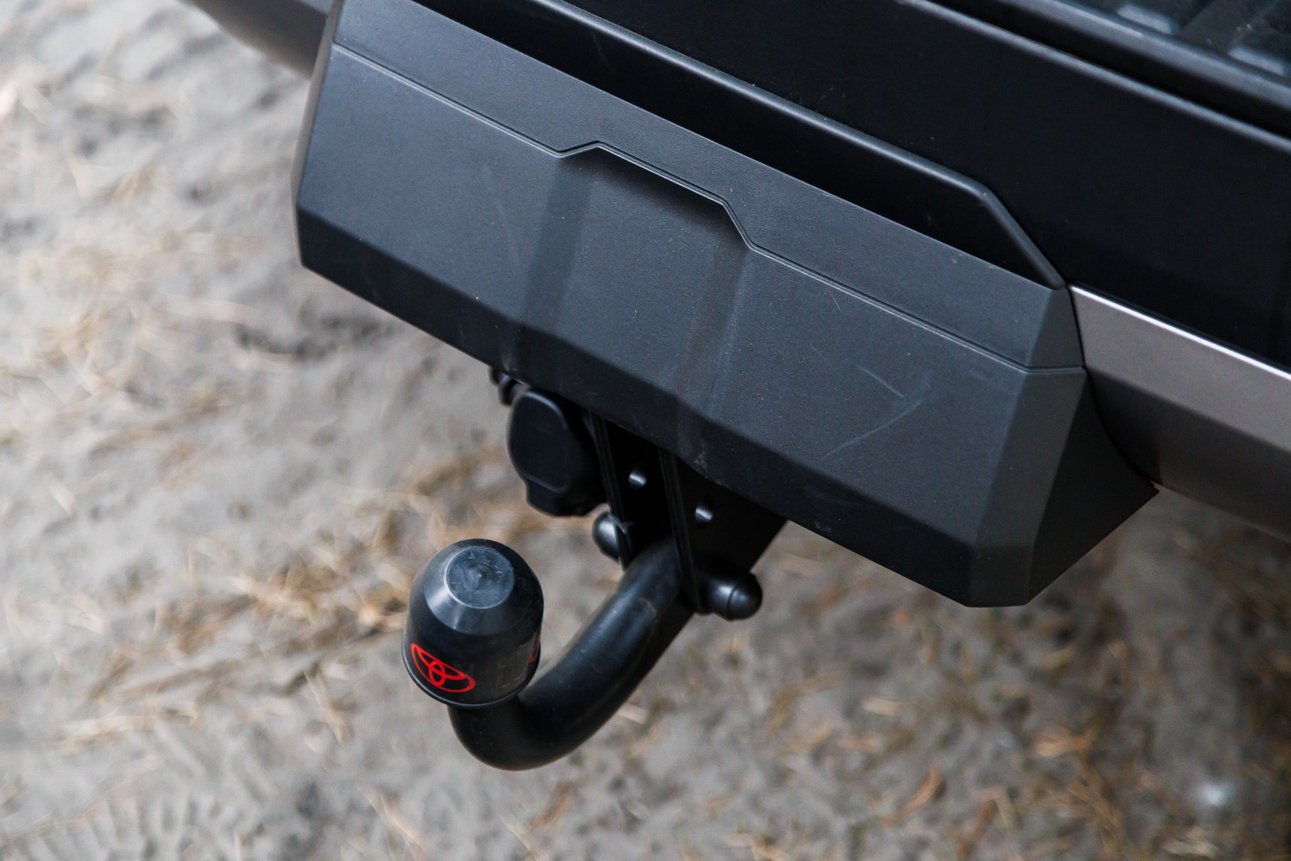 Jeep Wrangler vs Toyota Land Cruiser