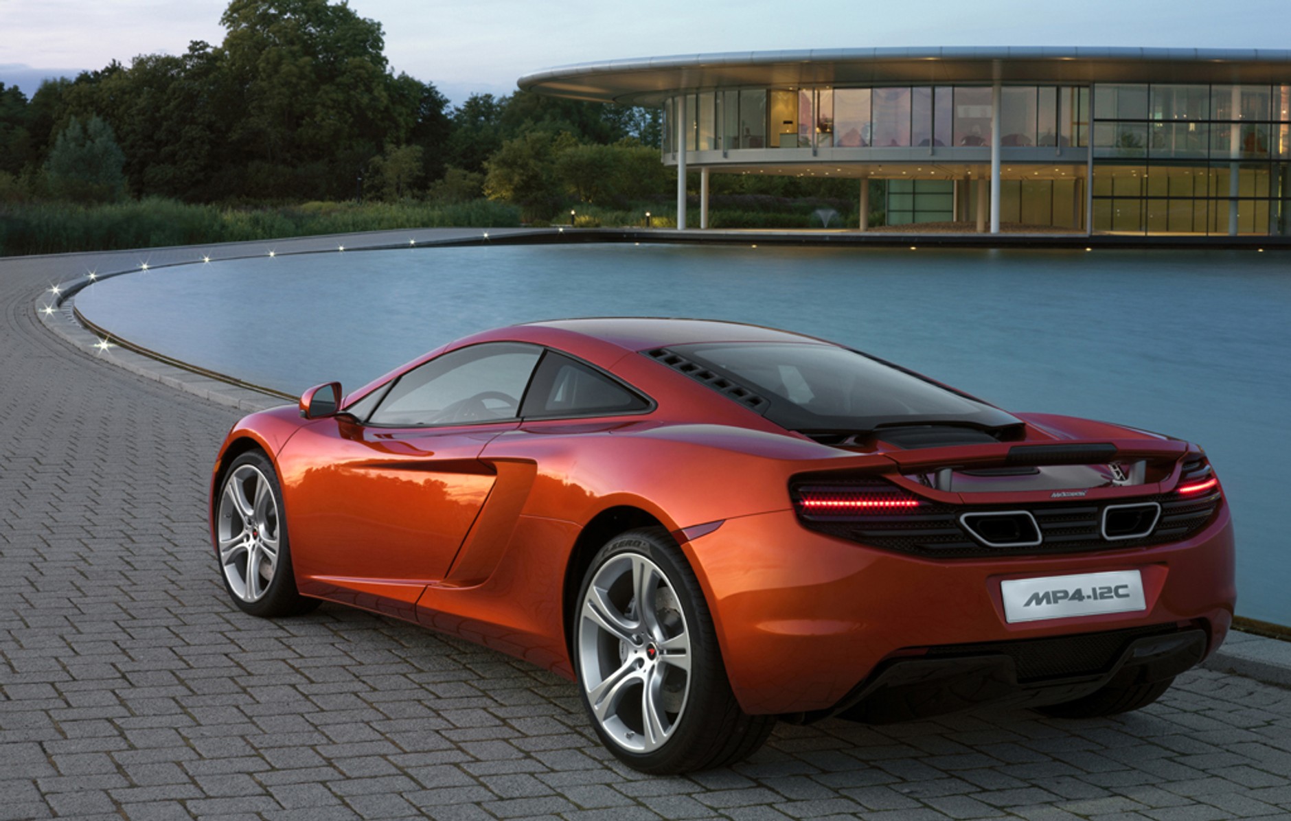 McLaren MP4-12C - Superauto z Formuły 1