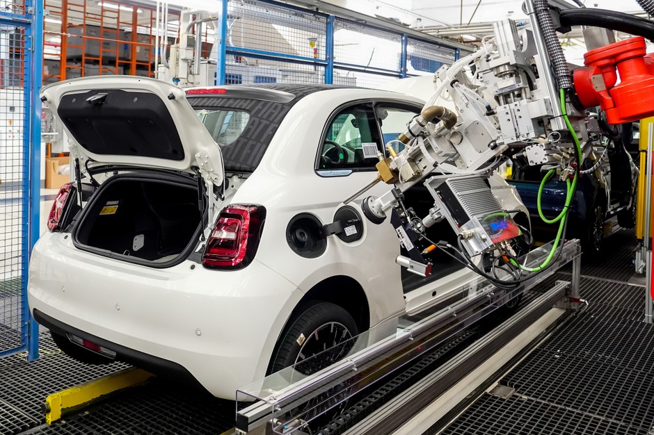 Fiat 500 Hybrid 2025