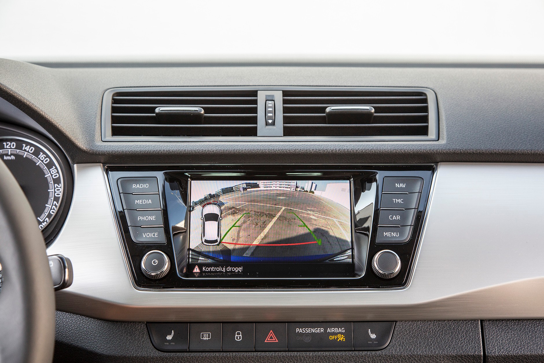 Skoda Fabia 1.0 MPI - jak jeździ z podstawowym benzyniakiem?