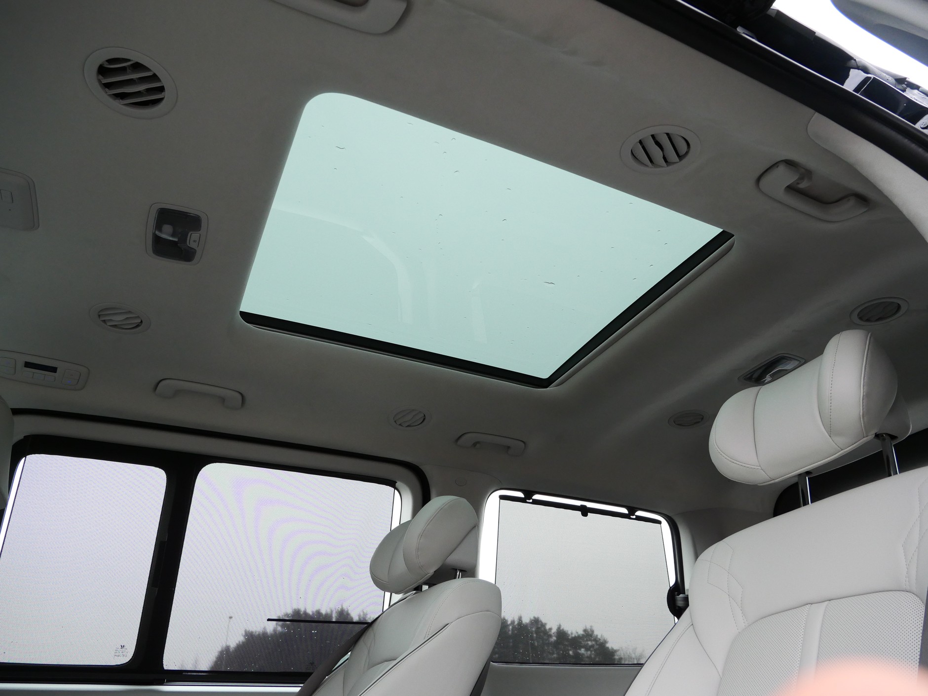 Hyundai Staria 1.6 T-GDi HEV (225 KM) Luxury