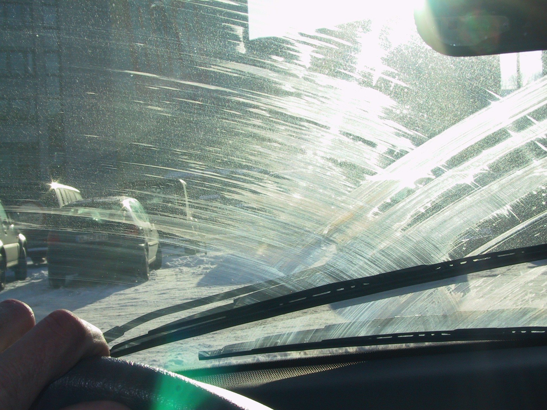 Regularne dbanie o wycieraczki pozwala uniknąć takich widoków