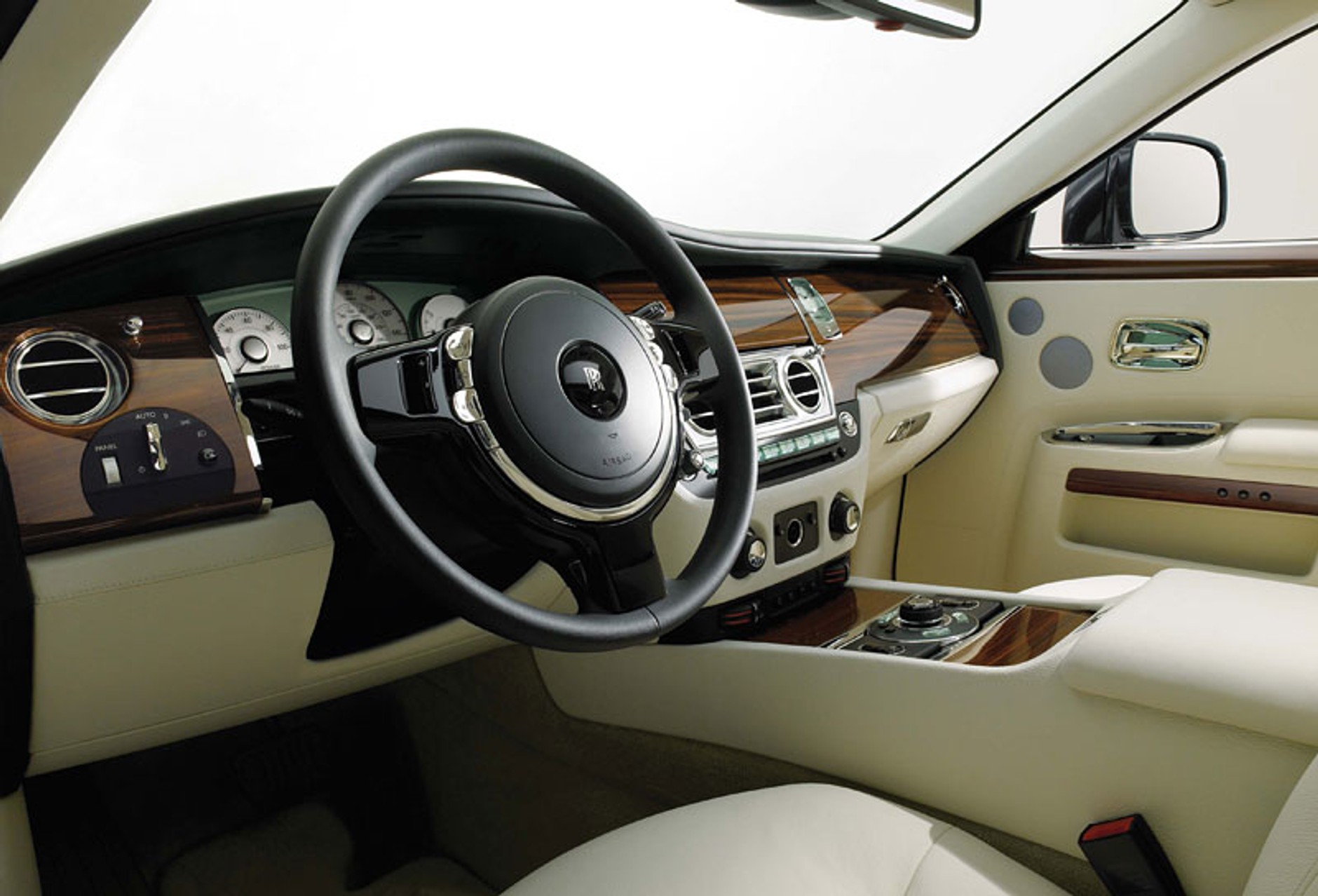 Genewa 2009: Rolls-Royce 200EX - mały sedan