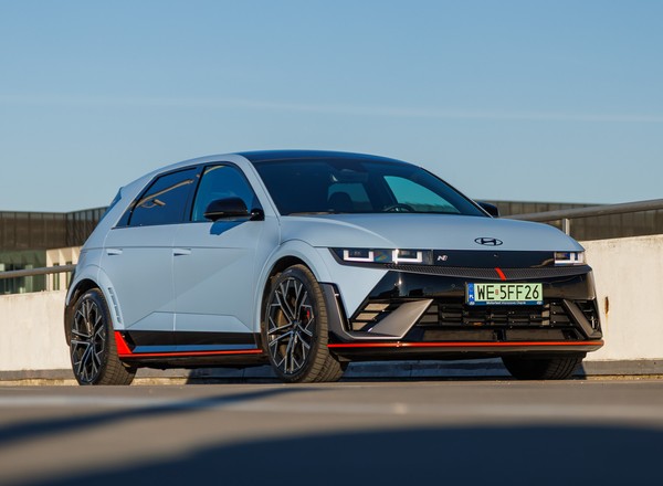 Jeździłem Hyundaiem Ioniqiem 5 N. Podobał mi się bardziej niż Taycan i Model S Plaid