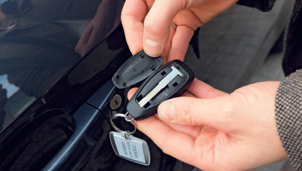 Kluczyk w kieszeni, a auto jedzie!