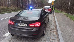 Ostrzegł światłami nieoznakowany patrol. Trafi przed sąd