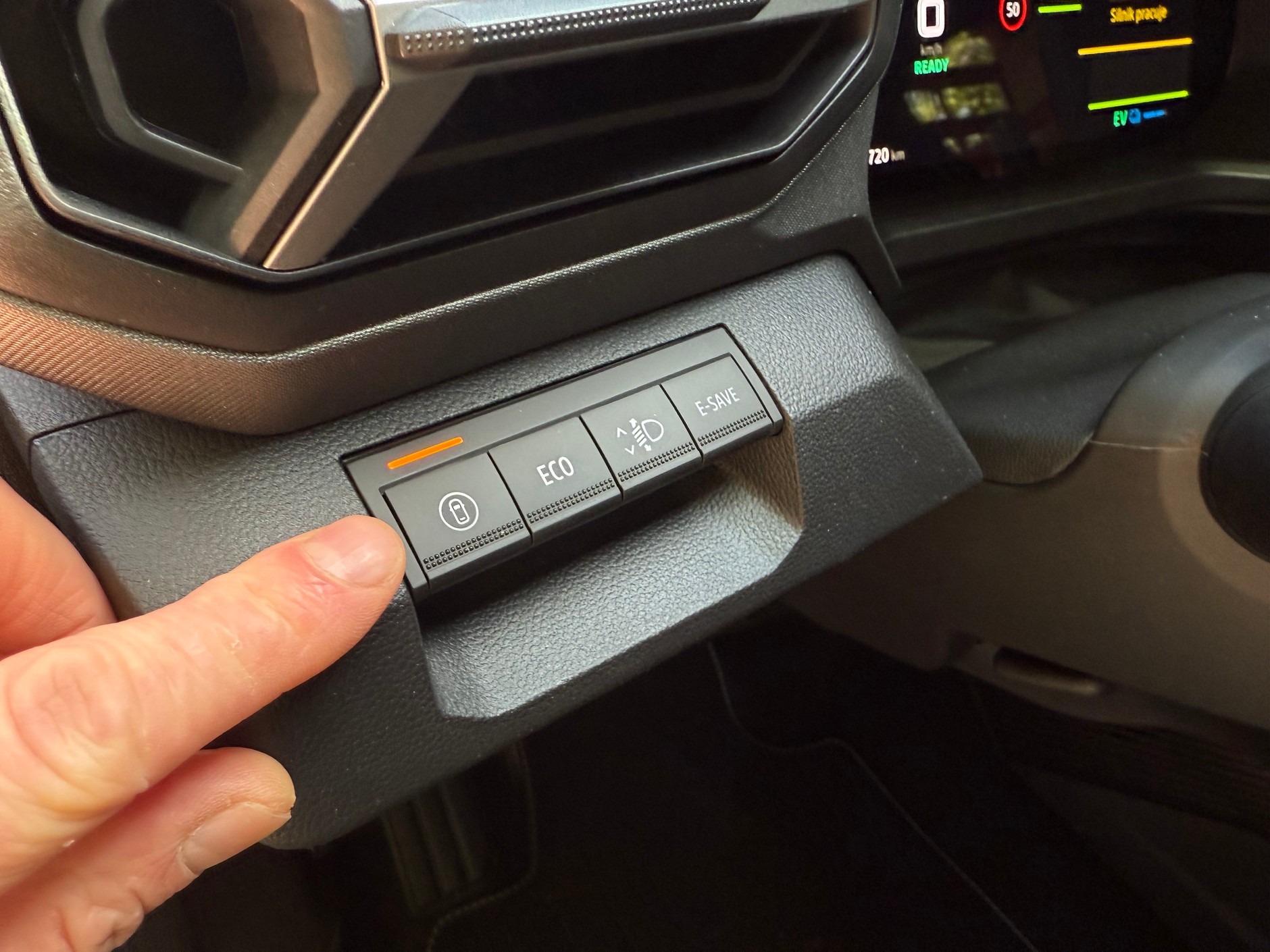 Dacia Bigster Hybrid 155