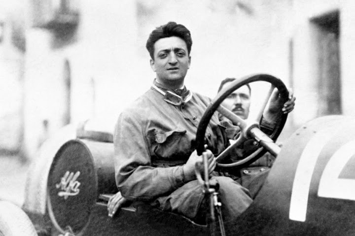 Historia czarnego konia, czyli jak powstało logo Ferrari