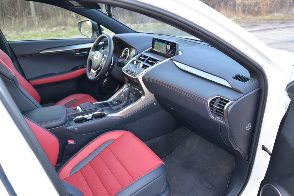 Lexus NX 300
