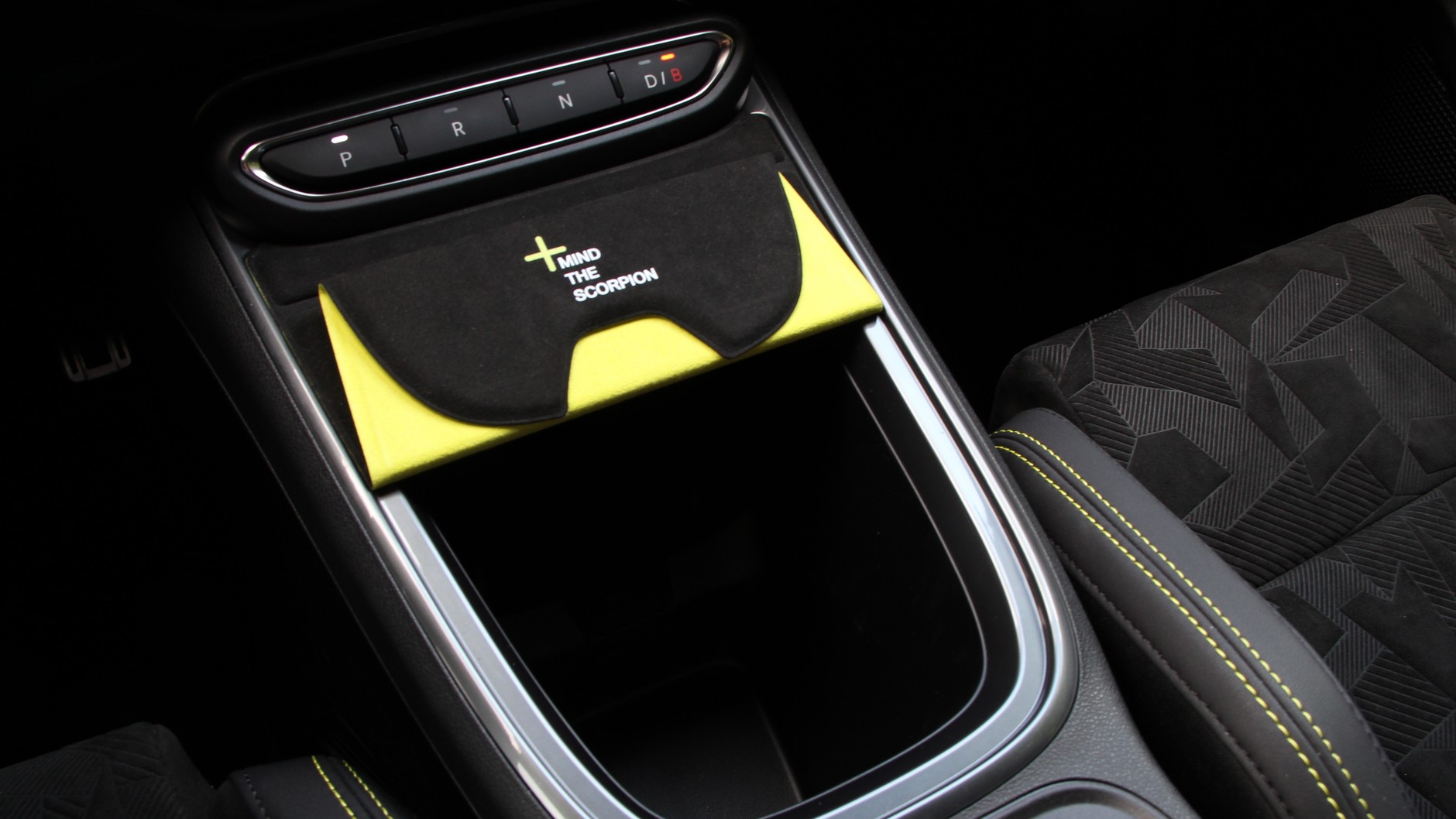 Abarth 600e Scorpionissima