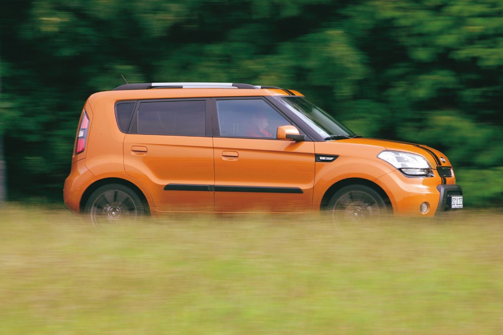 Zaskakująco funkcjonalne auta - Kia Soul kontra Citroen C3 Picasso, Honda Jazz, Renault Grand Modus i Skoda Roomster. Pudełka są teraz w modzie