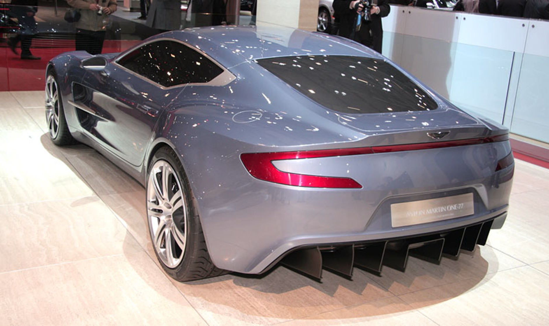 Genewa 2009: Aston Martin One-77 – oficjalna premiera