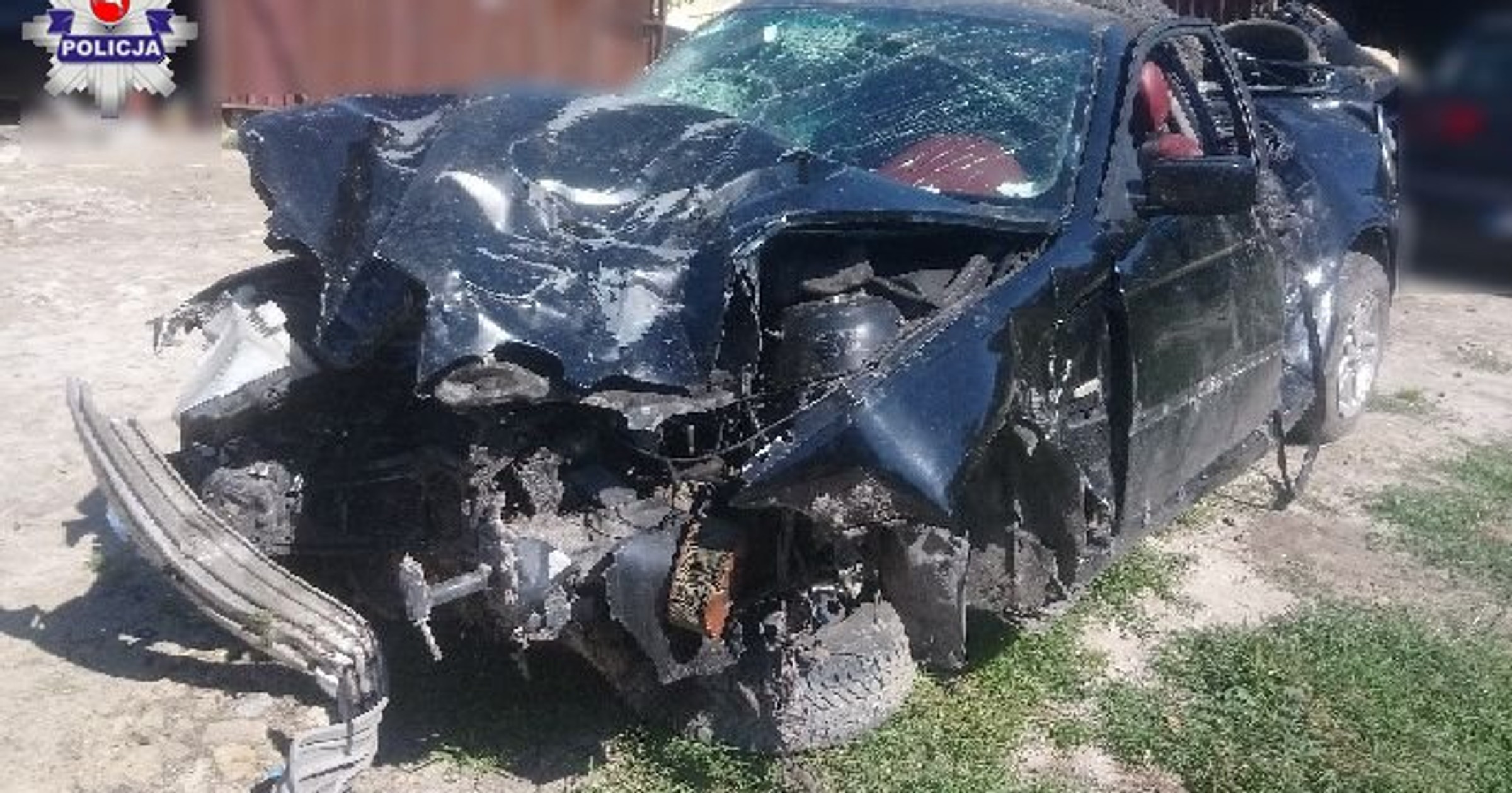 Rozbite BMW. Jego pasażer trafił do szpitala w stanie ciężkim dopiero po dwóch dniach