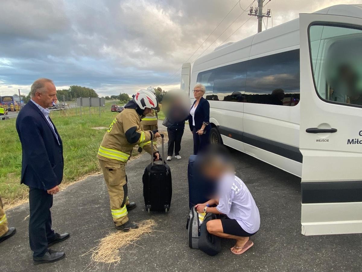 Autobus zderzył się z Chevroletem. Trasa S7 była zablokowana