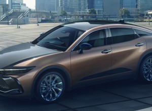 Po 67 latach powraca Toyota Crown. Czy trafi także do Polski?