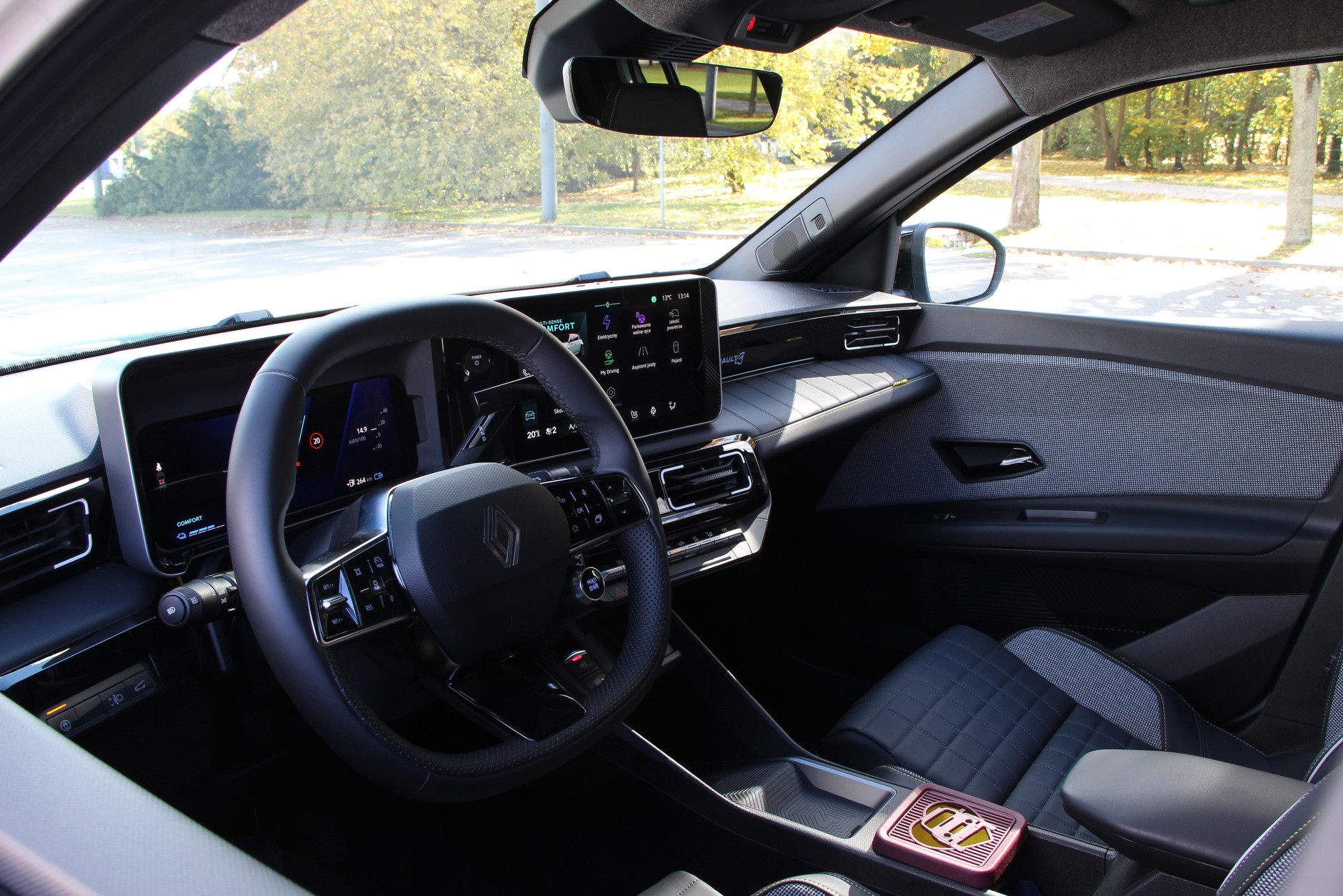 Renault 4 E-Tech Iconic