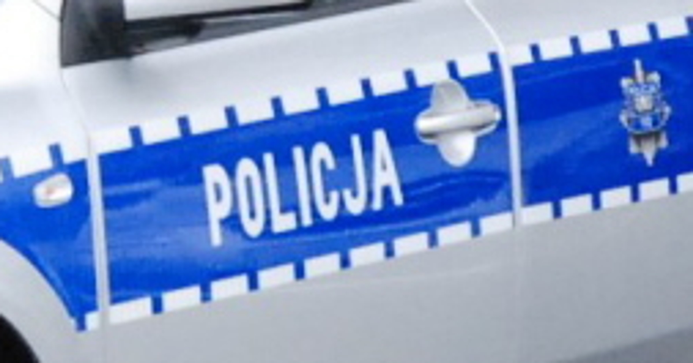 Policja: 15-latek wiózł pijanych rodziców