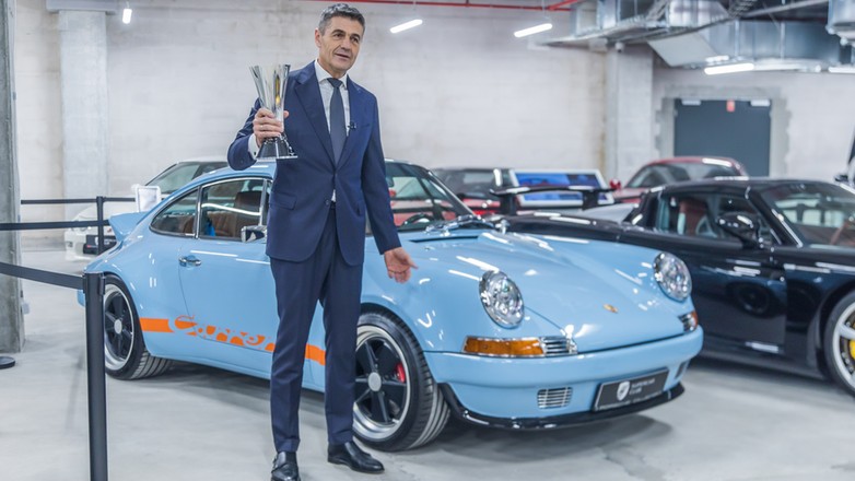 Krzysztof Hołowczyc Supercar Club