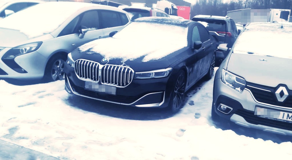Odzyskane BMW serii 7, które miało trafić z Polski do Rosji