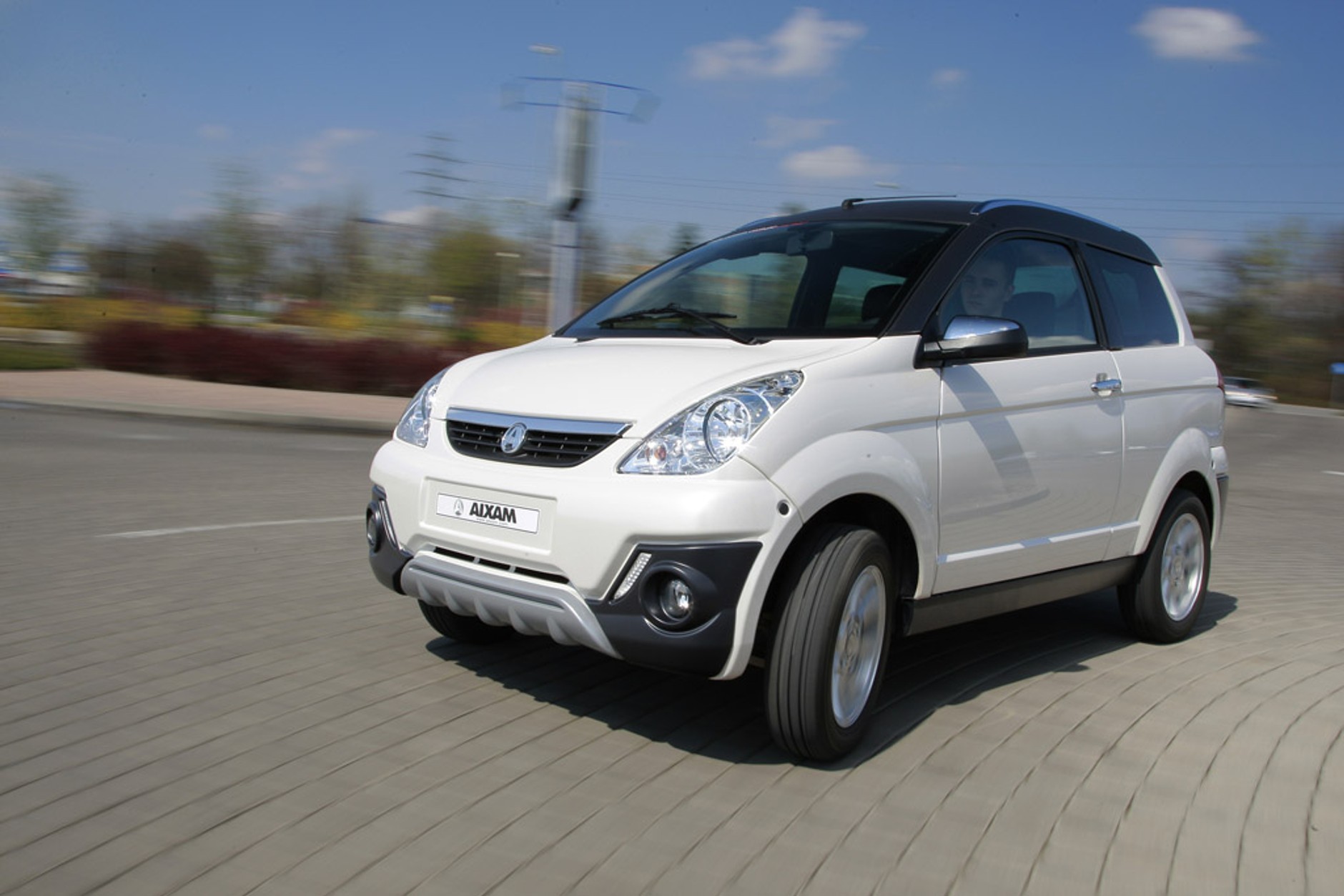 Aixam GTR Crossover: auto dla nieletnich kierowców