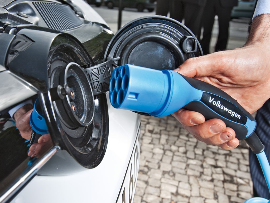 VW Golf Blue-e-motion: Na prąd, ale nadal Golf!