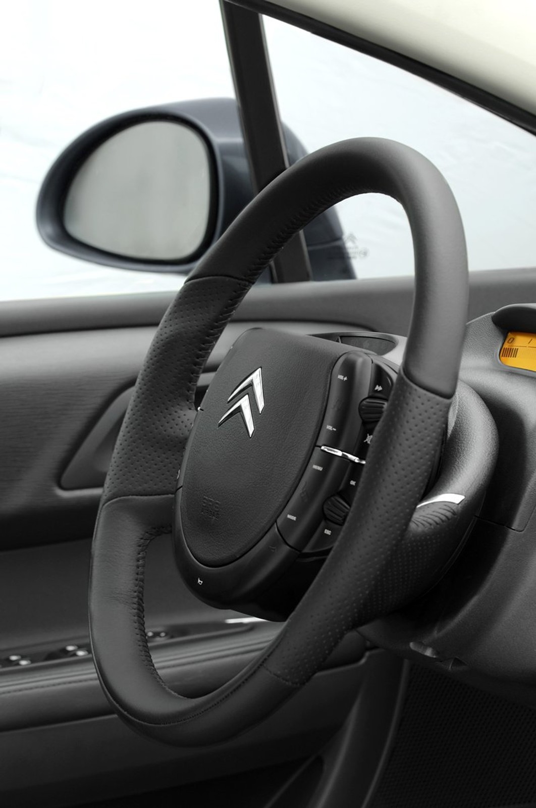 Citroen C4 Sedan: chiński atak