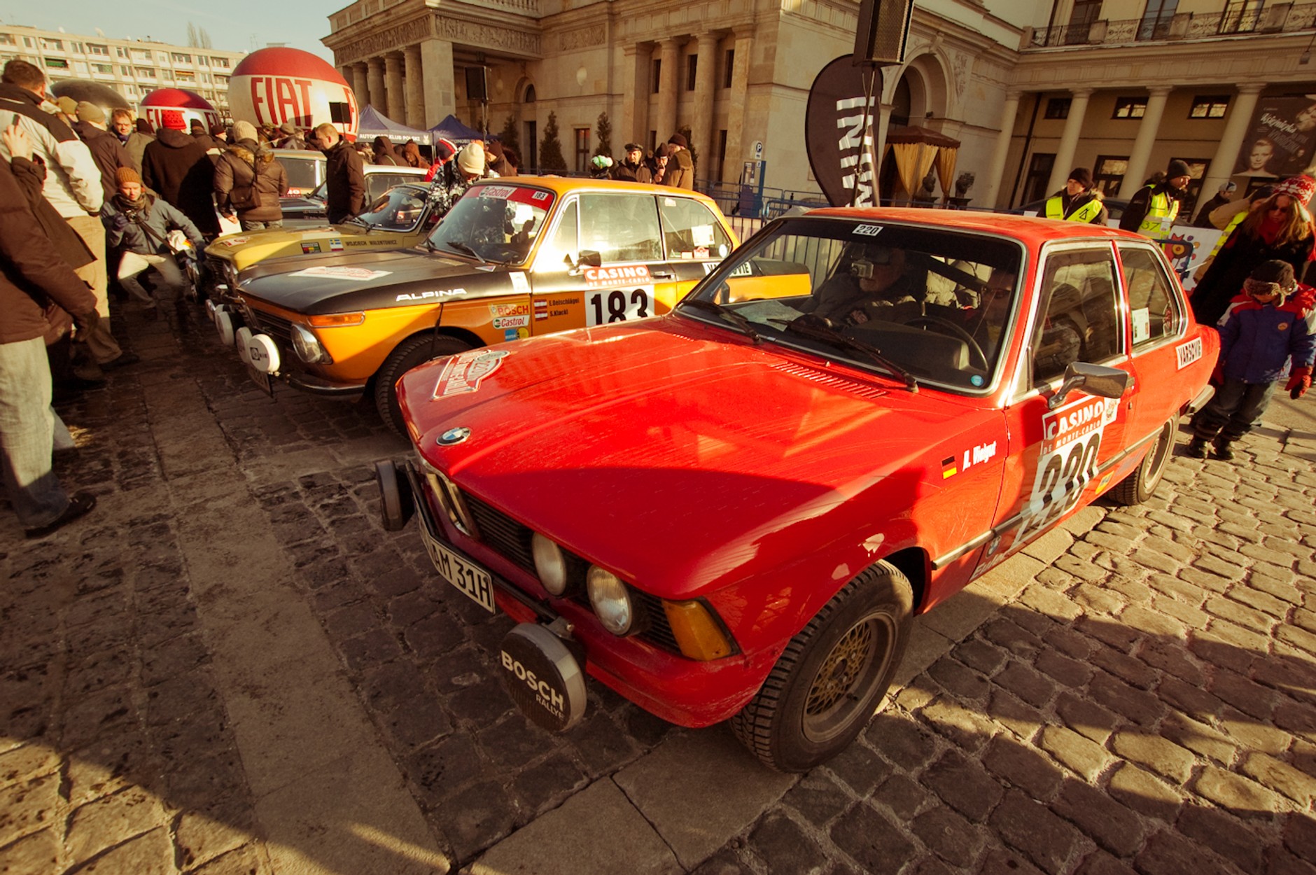 Monte Carlo 2012: Zabytkowe rajdówki na Placu Teatralnym