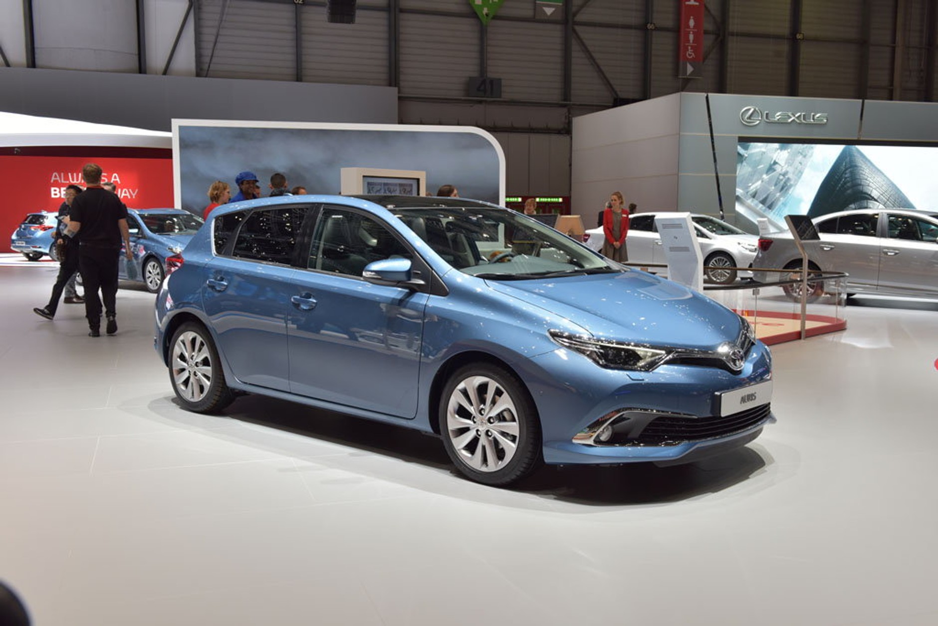 Toyota Auris - Czyli, szybki duży lifting