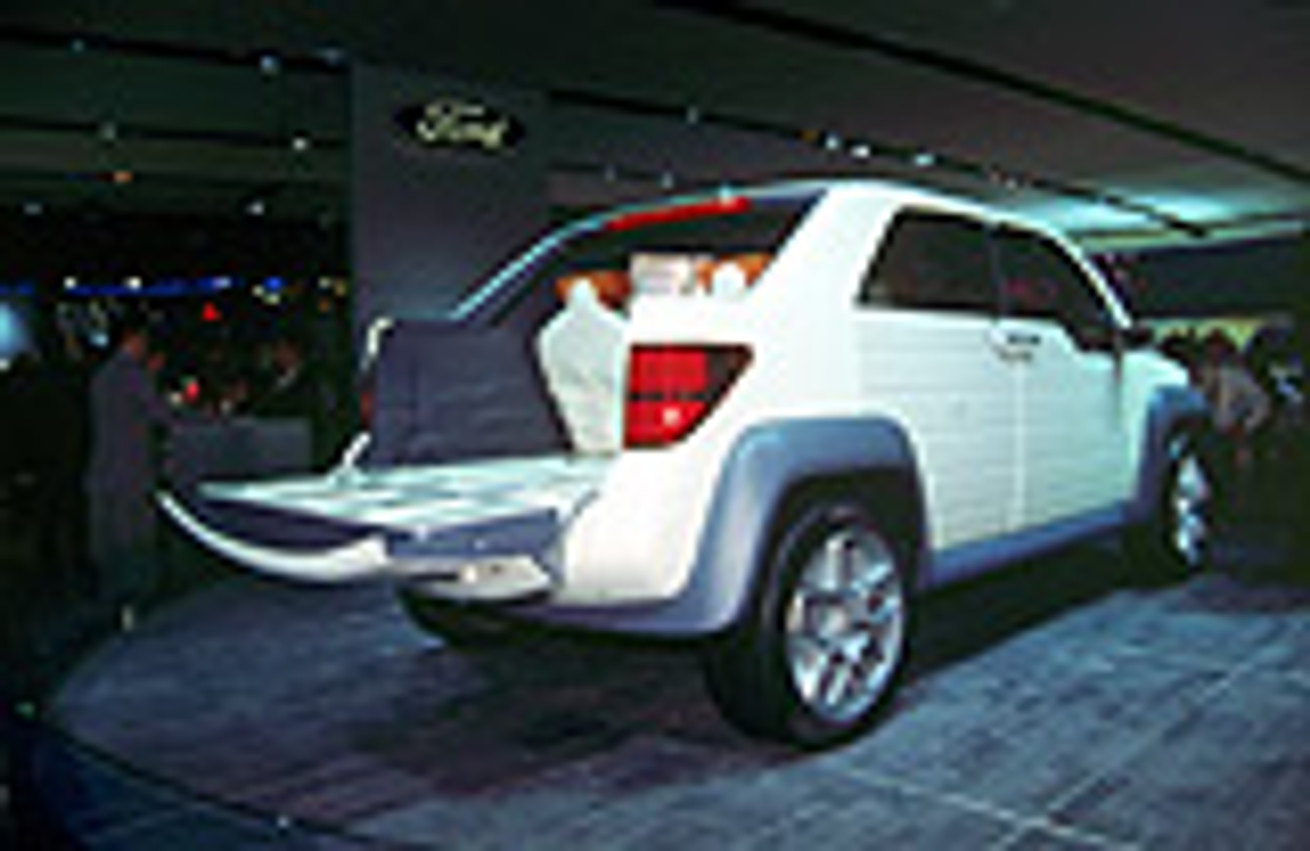 Wystawa samochodowa Detroit 2003