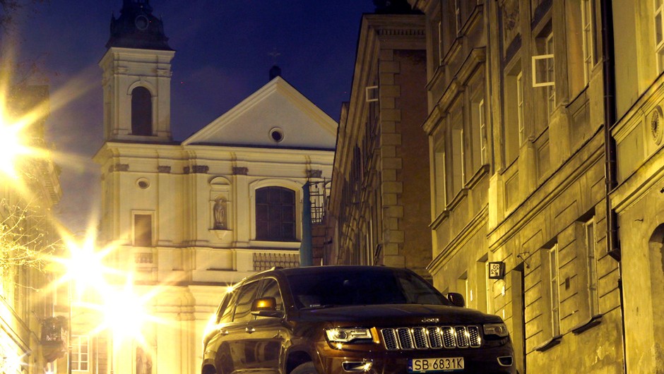 Grand Cherokee w terenie 