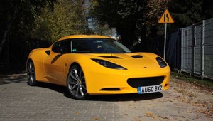 Lotus Evora S: żółte antidotum na nudę
