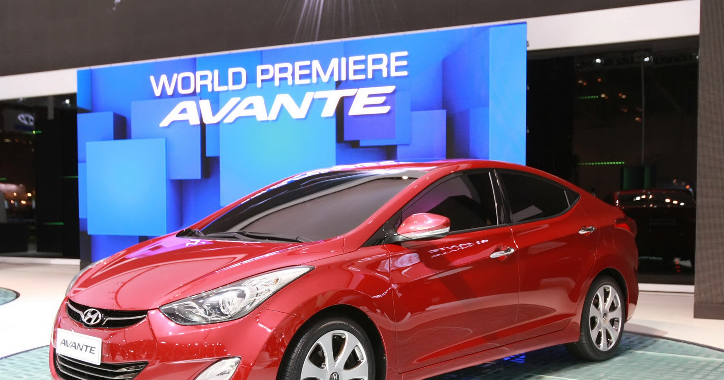 Busan Motor Show 2010: Hyundai Elantra/Avante – premiera nowej generacji