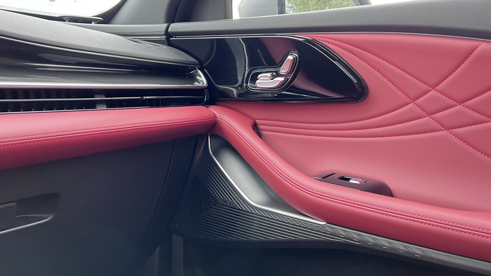 Omoda 9 Super Hybrid