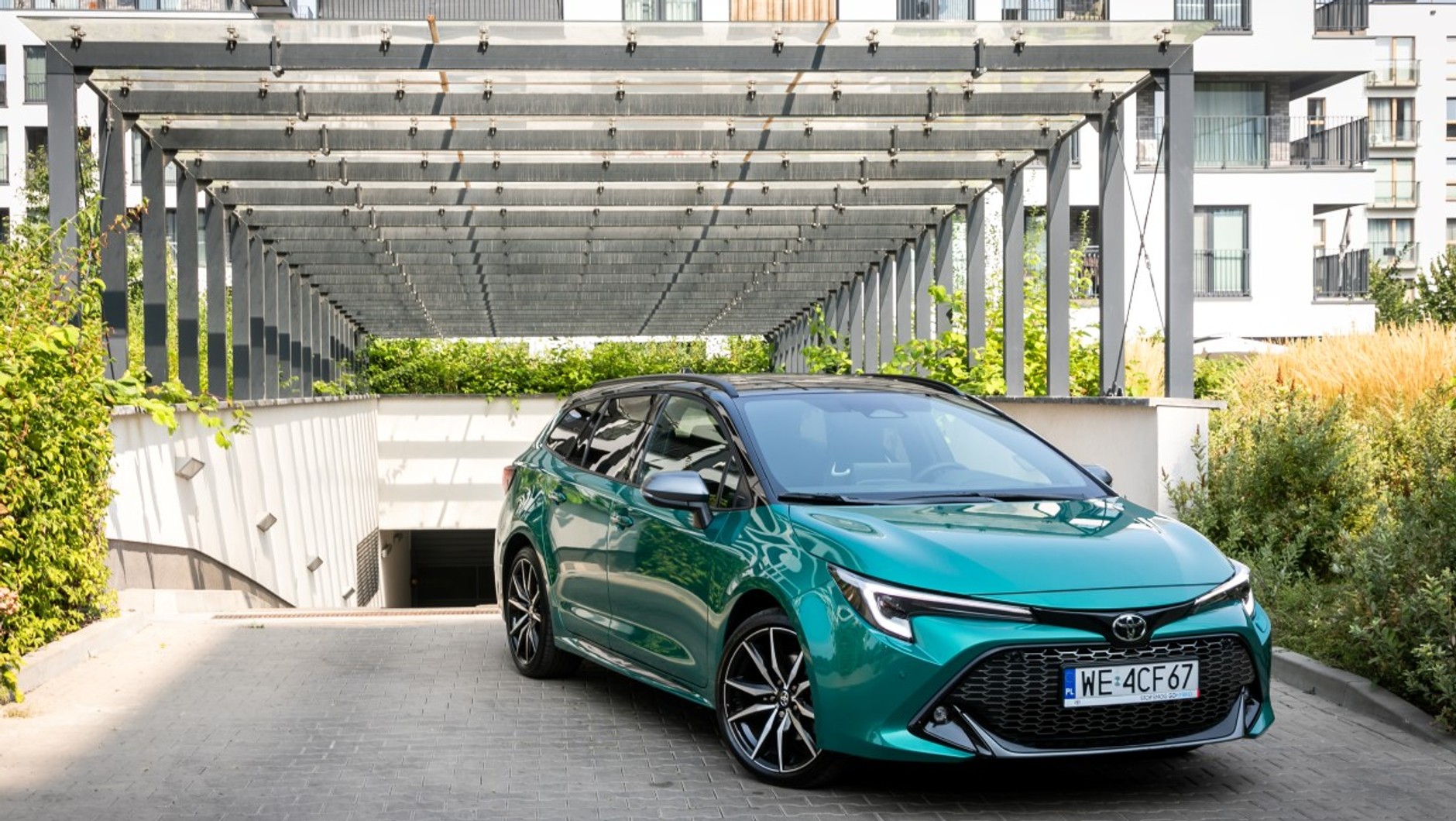 Toyota Corolla 2.0 Hybrid TS Kombi Super Green