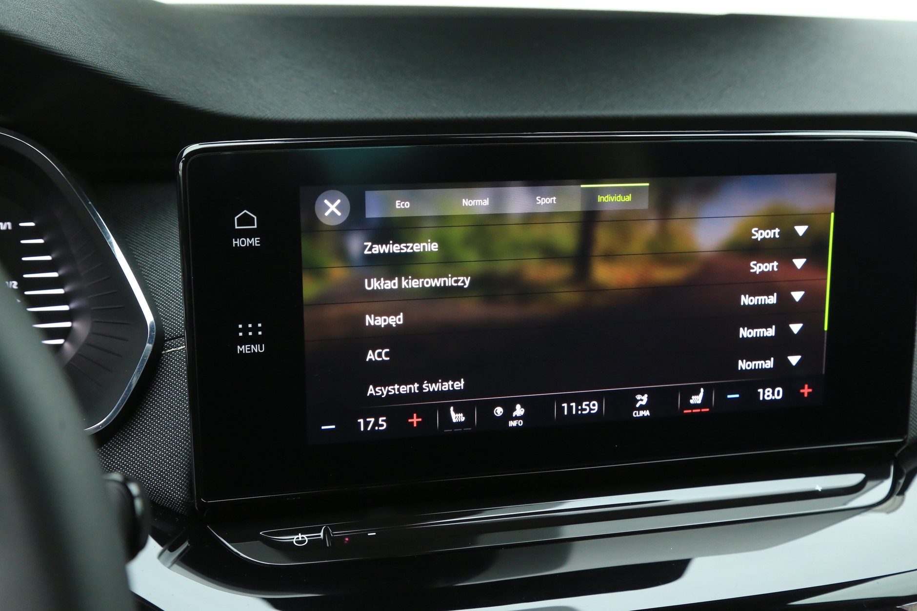 ŠKODA OCTAVIA 1.5 TSI m-HEV 2022 4. generacja