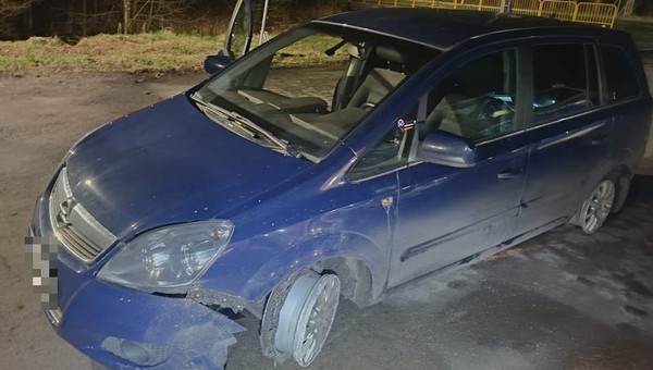 Pijana kierująca miała niemal 3 promile i jechała na samych felgach