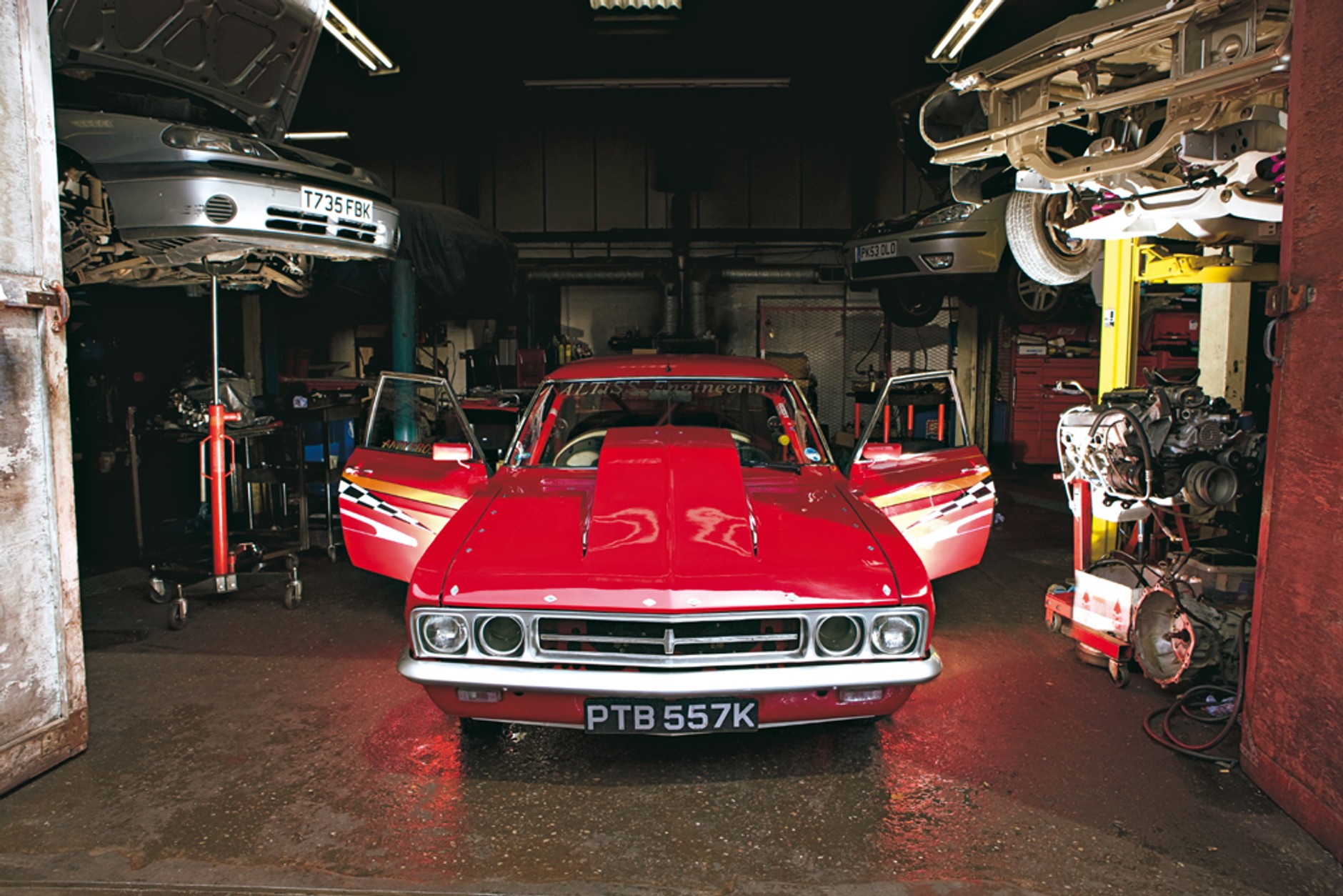 Najmocniejsze auto świata - RedVictor I: 2200 KM na ulicach Anglii