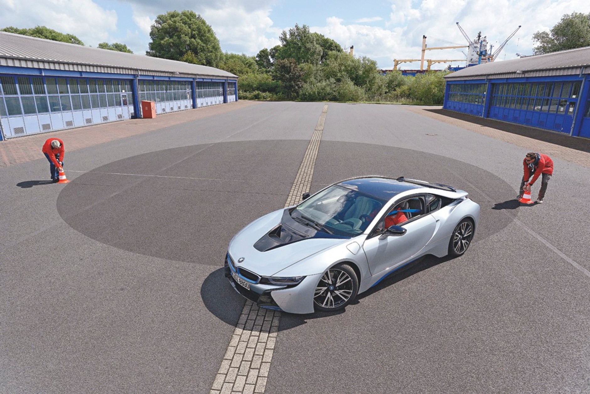 BMW i8