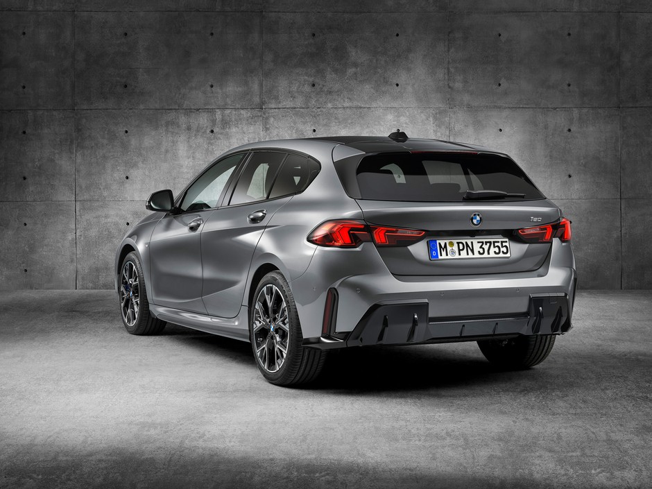 2024 BMW Serii 1