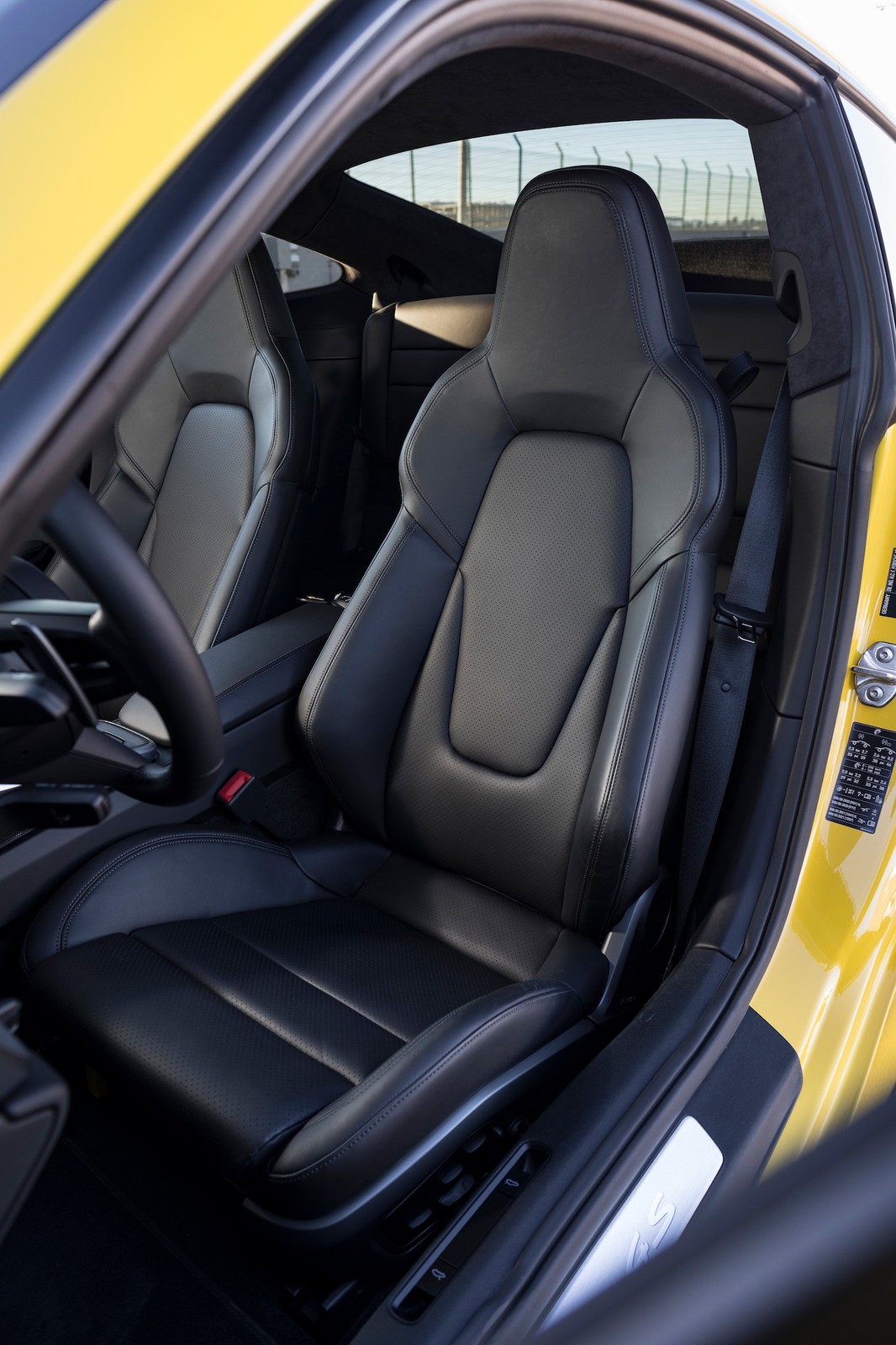 Porsche 911 (992) Carrera 4S