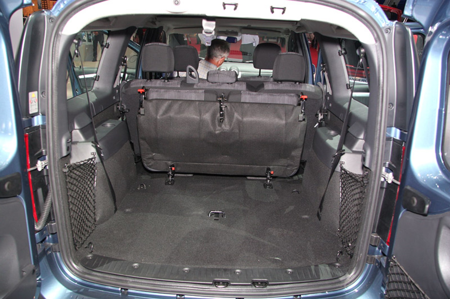 Paryż 2008: Dacia Logan MCV – nowa twarz dla kombi (wideo)