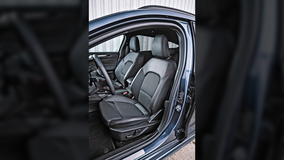 Ford Focus 1.0 EcoBoost Hybrid - fotel kierowcy