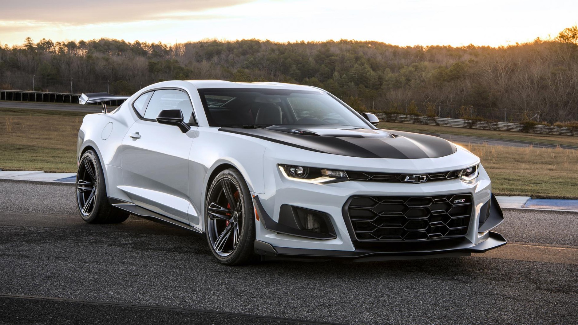Nowy Camaro ZL1 1LE - jeszcze groźniejsze i szybsze