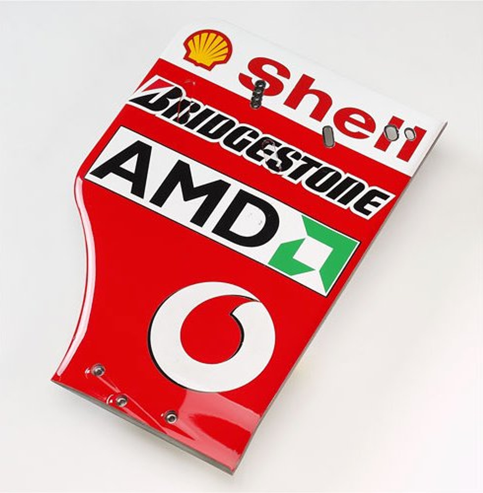 Ferrari sprzedaje elementy ze swoich bolidów