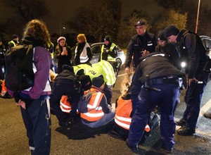 Ostatnie Pokolenie paraliżuje miasto. Radni stanowczy: trzeba je wyeliminować w takiej formie