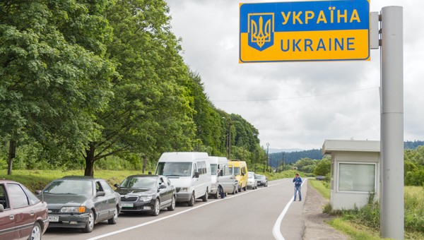 Lubelskie: blisko 10 tys. osób wyjechało we wtorek z Polski na Ukrainę przez przejścia w regionie