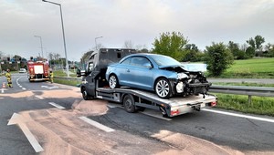 Rozbił auto i dostał 4000 zł mandatu. To nie koniec kłopotów kierowcy [WIDEO]